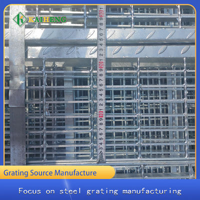 棚の銀製色のための冷たい電流を通された金属の格子