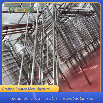 化学製品工場の研修会の屋内使用のためのT3ステンレス鋼の梯子のステップ版