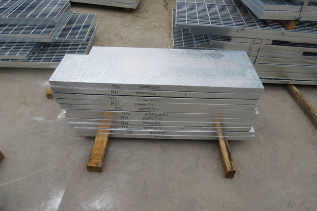 合成の鋼鉄格子