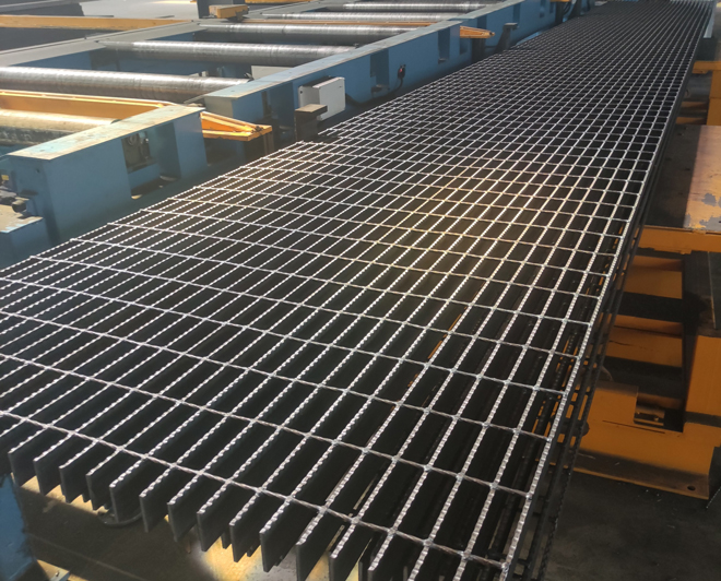 鋼鉄耳障りな溶接